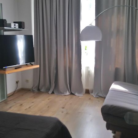Gemuetliche Ferienwohnung Im Erdgeschoss- Jenaer Strasse Эрфурт Экстерьер фото