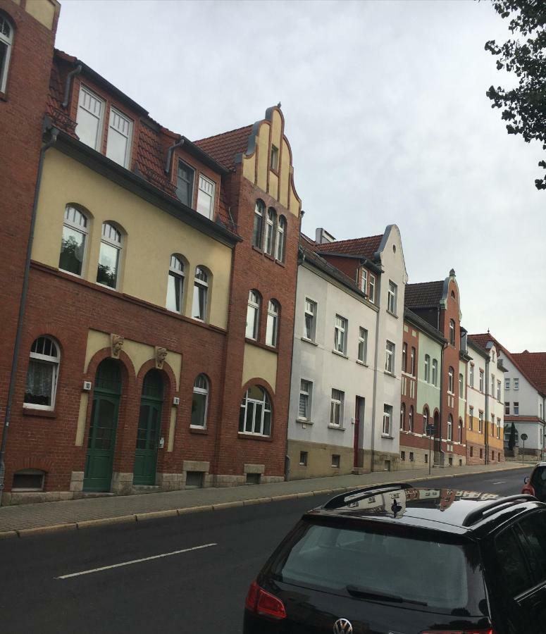 Gemuetliche Ferienwohnung Im Erdgeschoss- Jenaer Strasse Эрфурт Экстерьер фото