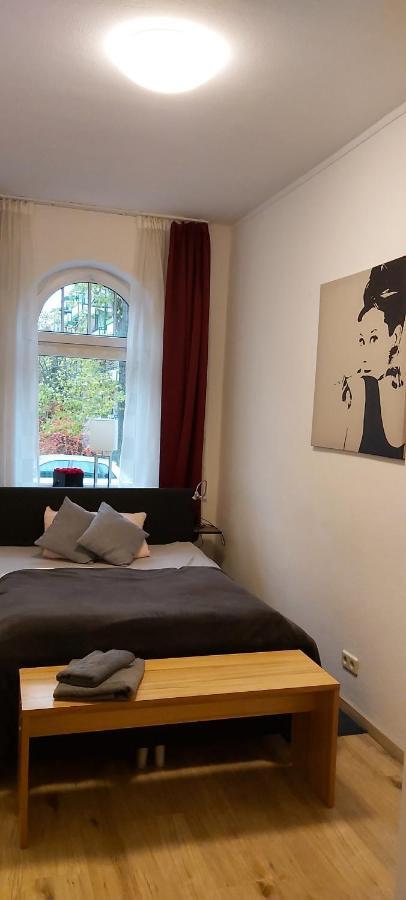 Gemuetliche Ferienwohnung Im Erdgeschoss- Jenaer Strasse Эрфурт Экстерьер фото