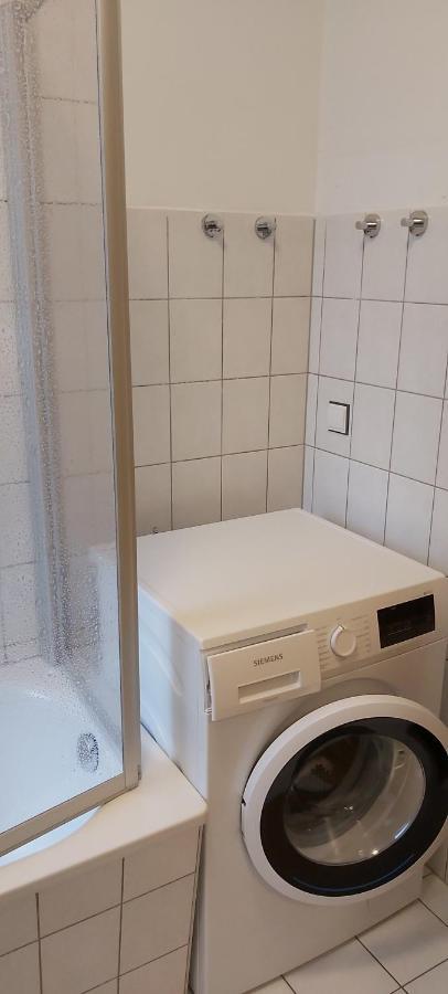 Gemuetliche Ferienwohnung Im Erdgeschoss- Jenaer Strasse Эрфурт Экстерьер фото